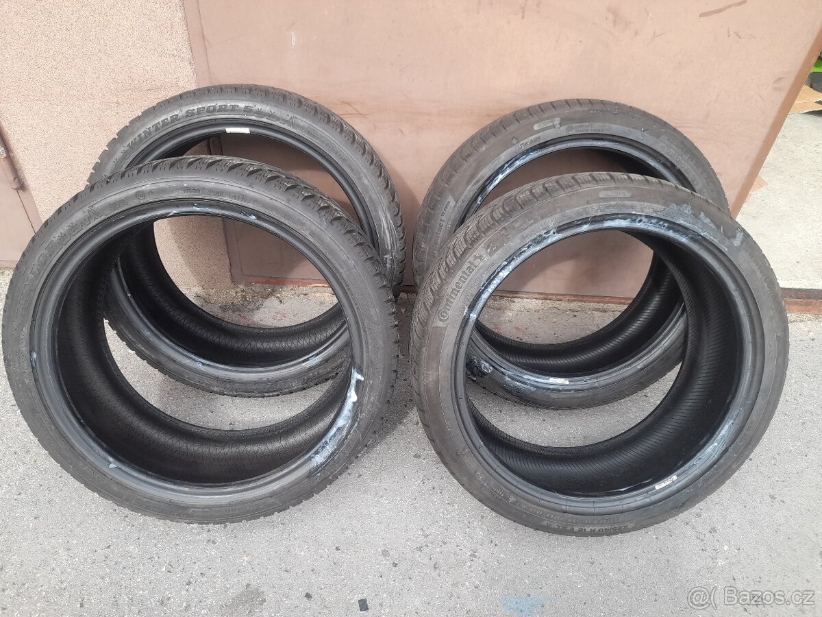 Zimní pneu 225/40 R18.