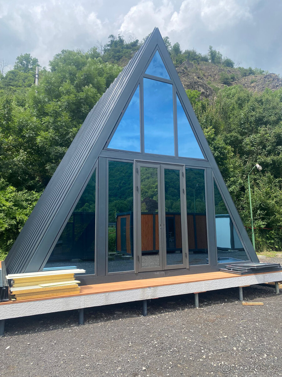 A - FRAME dům z ocelové konstrukce