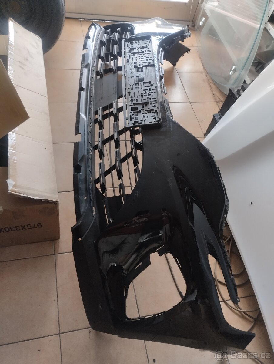 Renault Captur od 2019- přední nárazník s mžížkou.