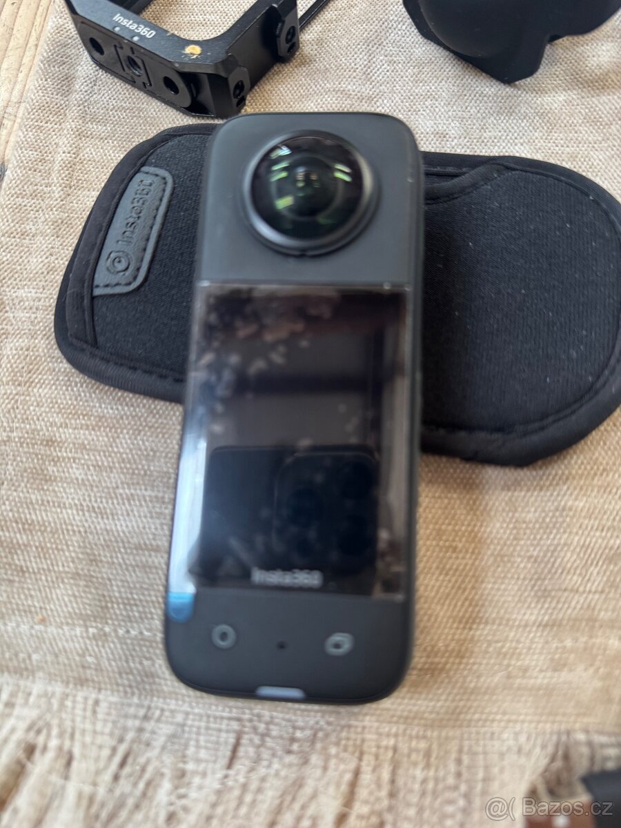 Insta360 X3