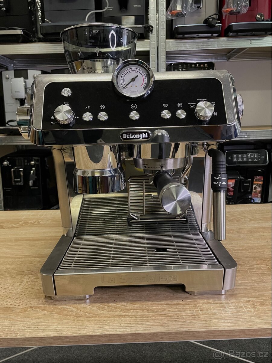 Kávovar DeLonghi La Specialista EC9335.M