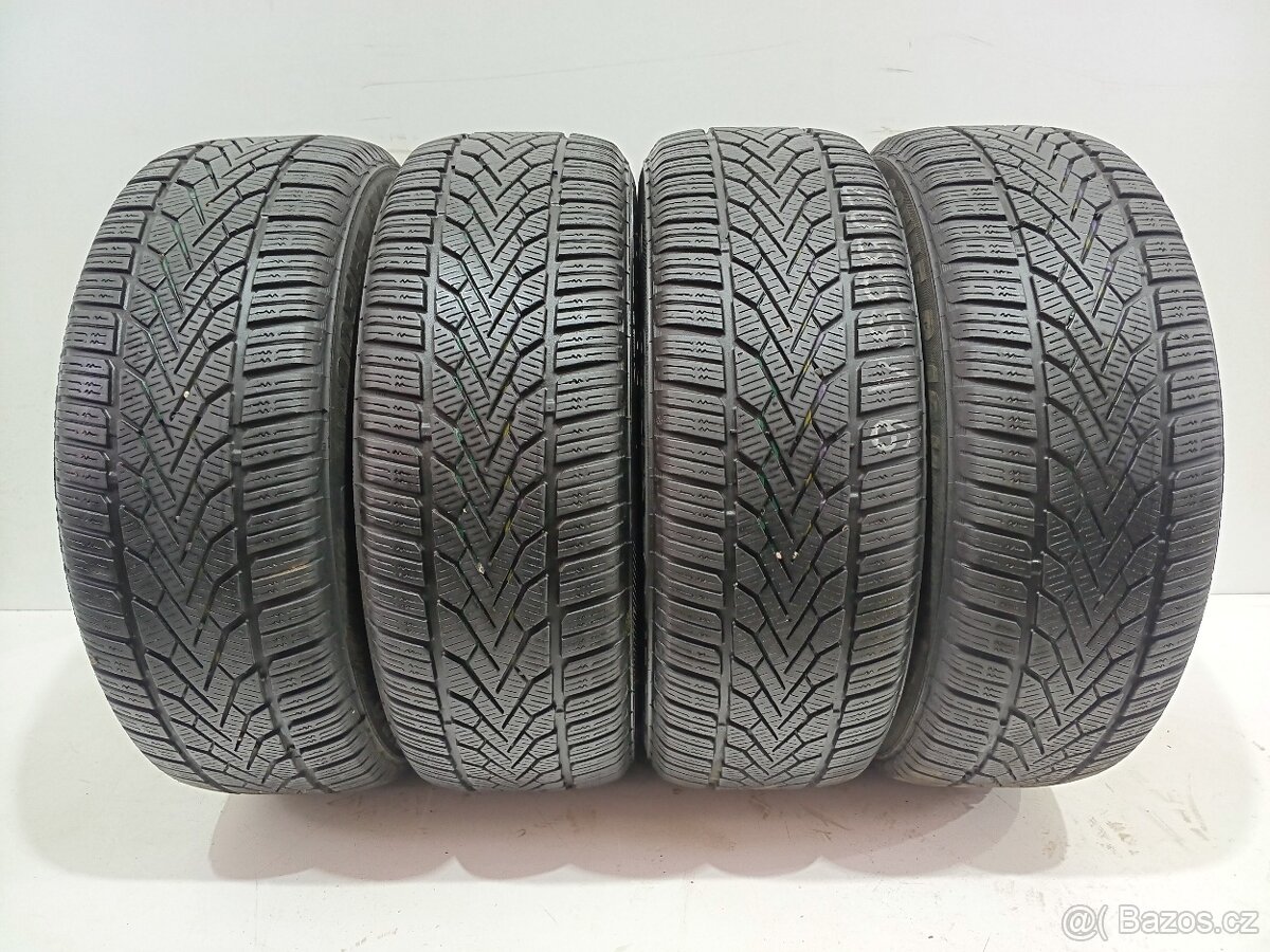Zimní pneu 205/55/16 Semperit