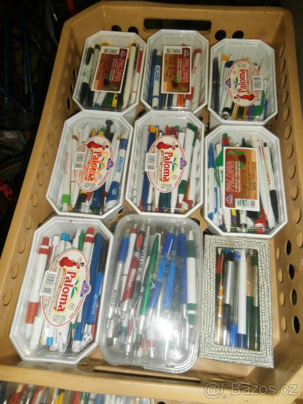 Sbírka propisek reklamní tužky 900 kusů za 800 kč