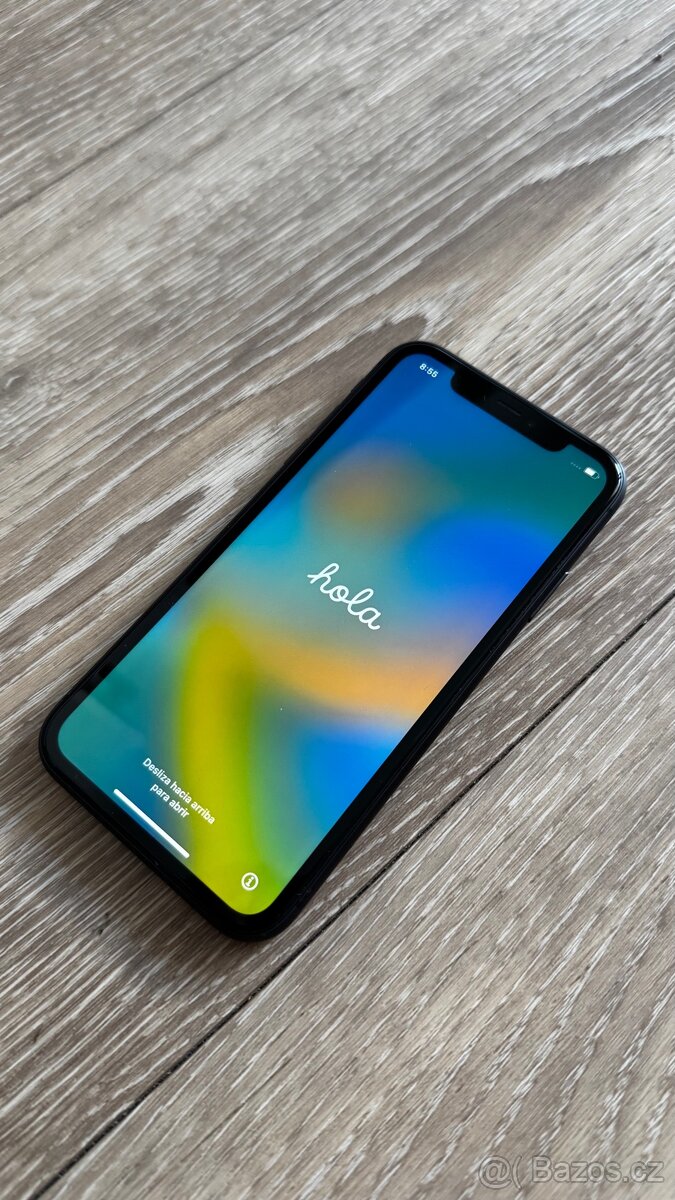 Prodám měsíc používaný IPhone 11  100% baterie.