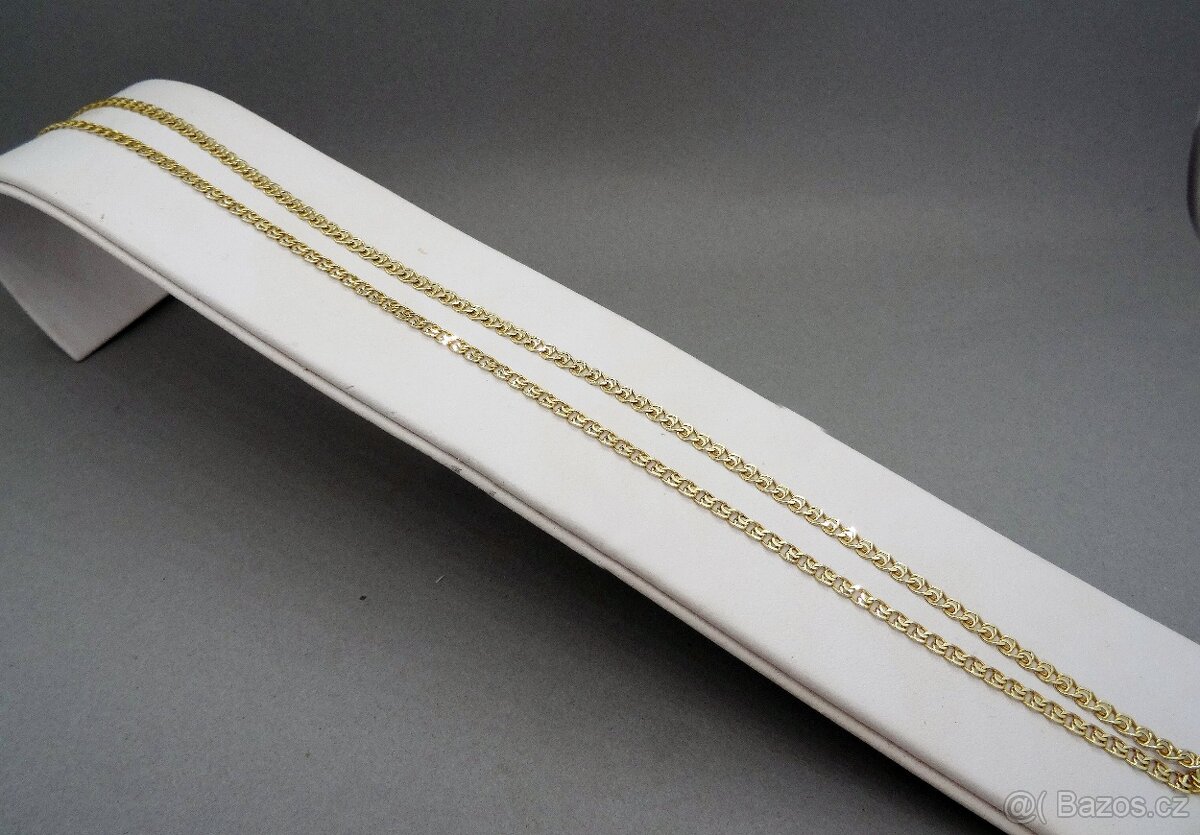 Pěkný zlatý řetízek 50,5 cm.