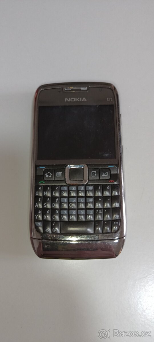 Nokia E71