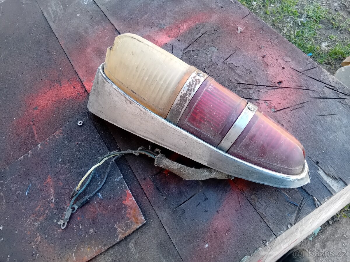 Zadní světlo moskvič 403