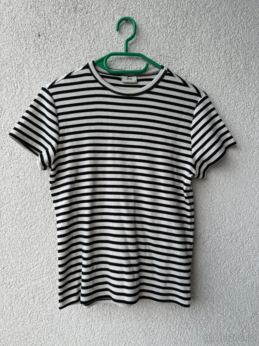 Černobílé tričko JDY