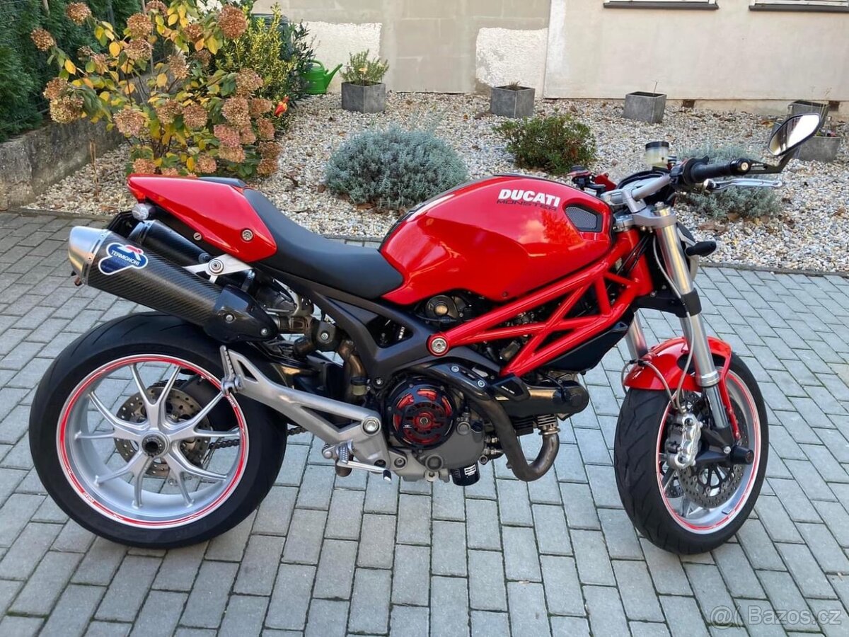 Ducati Monster 1100