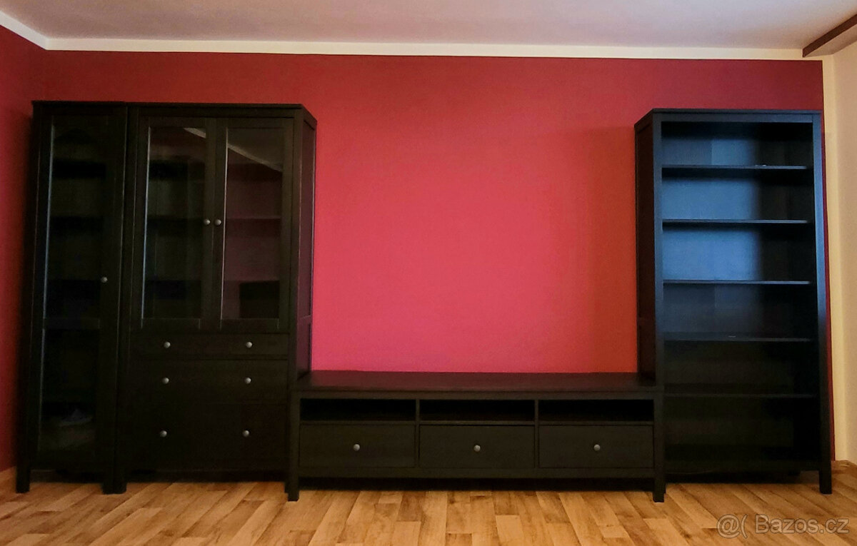 Obývací stěna IKEA HEMNES