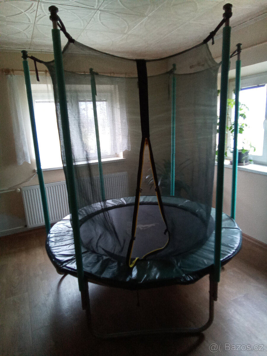 Trampolína