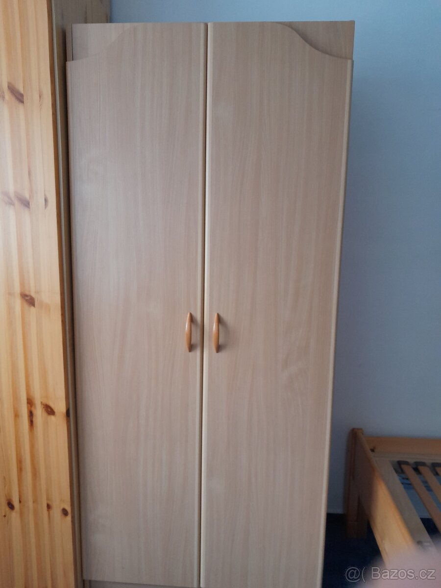 Šatní skříň