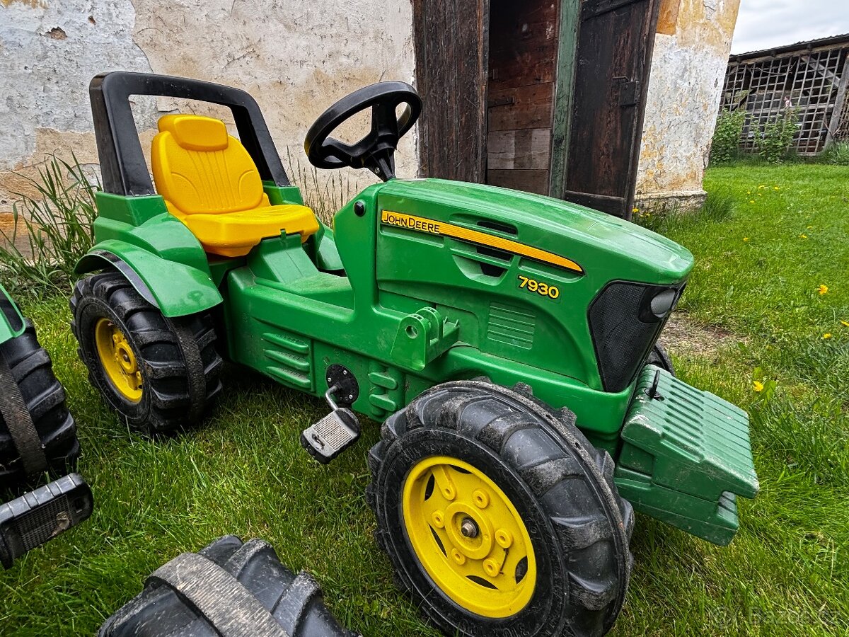 2 dětské traktory