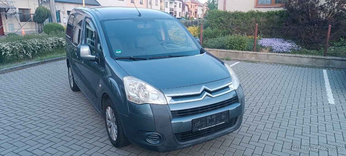 Citroen Berlingo 1,6-80kw-benzín-7míst