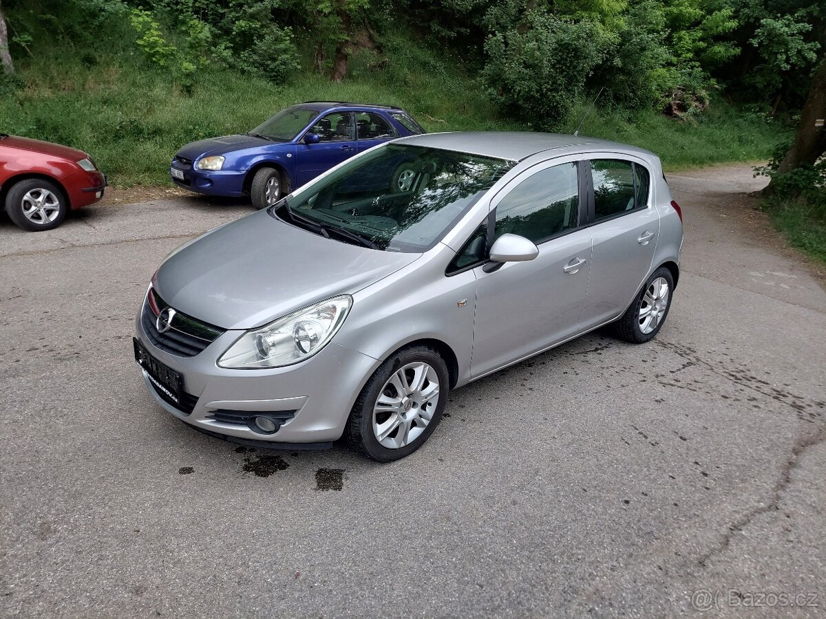 Opel Corsa D 1.2, 59 kw, rok 2010...
