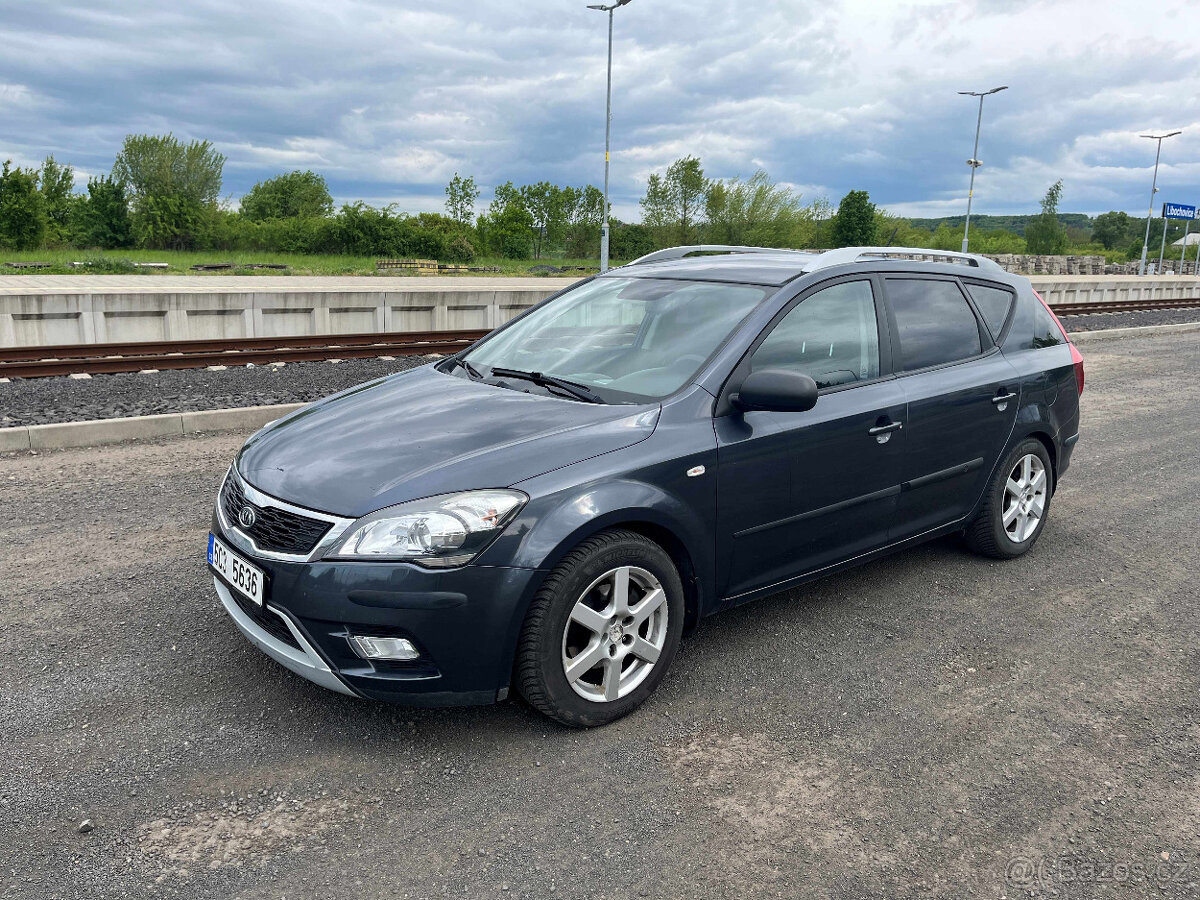 Kia Ceed 1,6 benzín + LPG