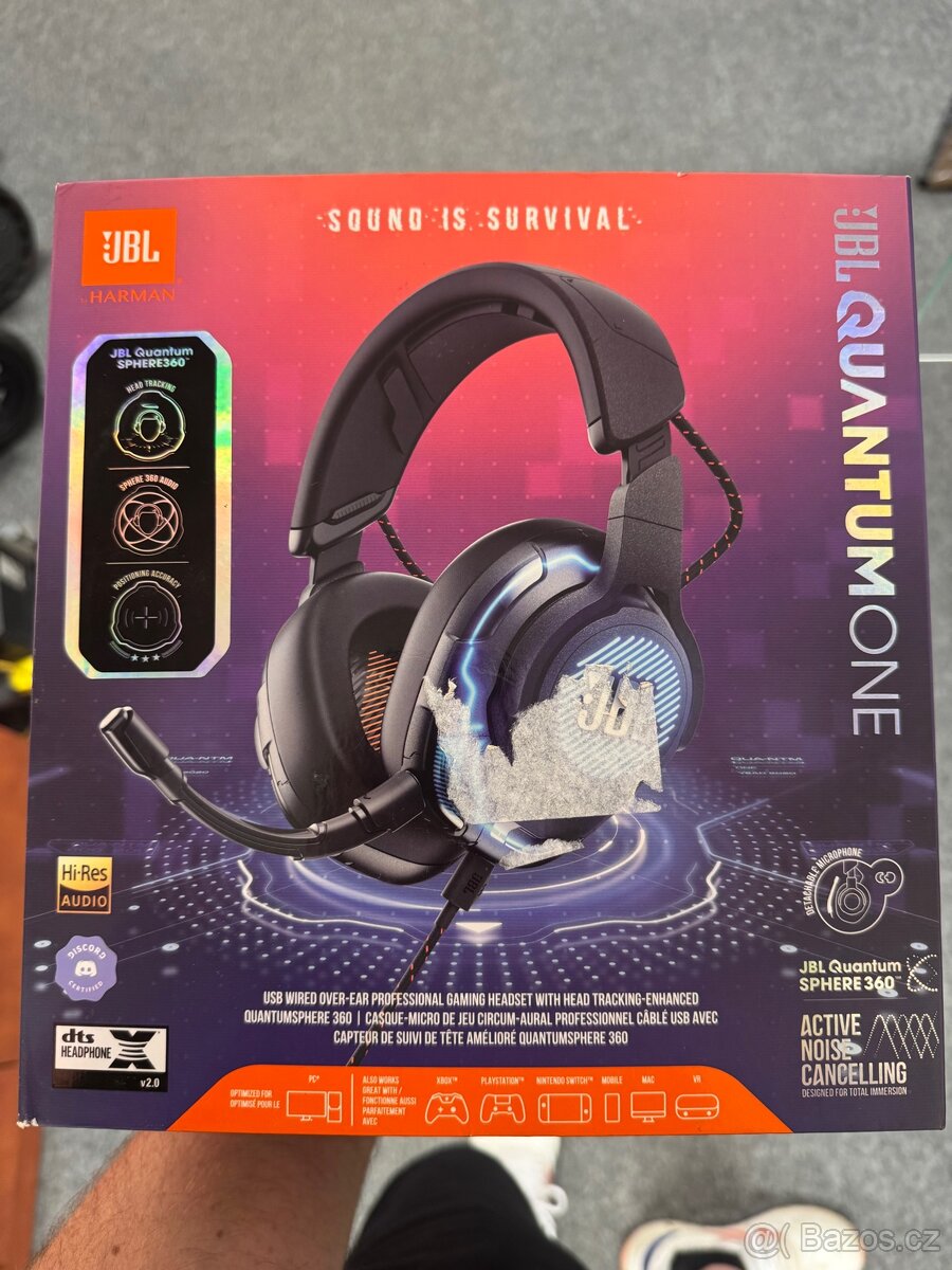 JBL Quantum ONE