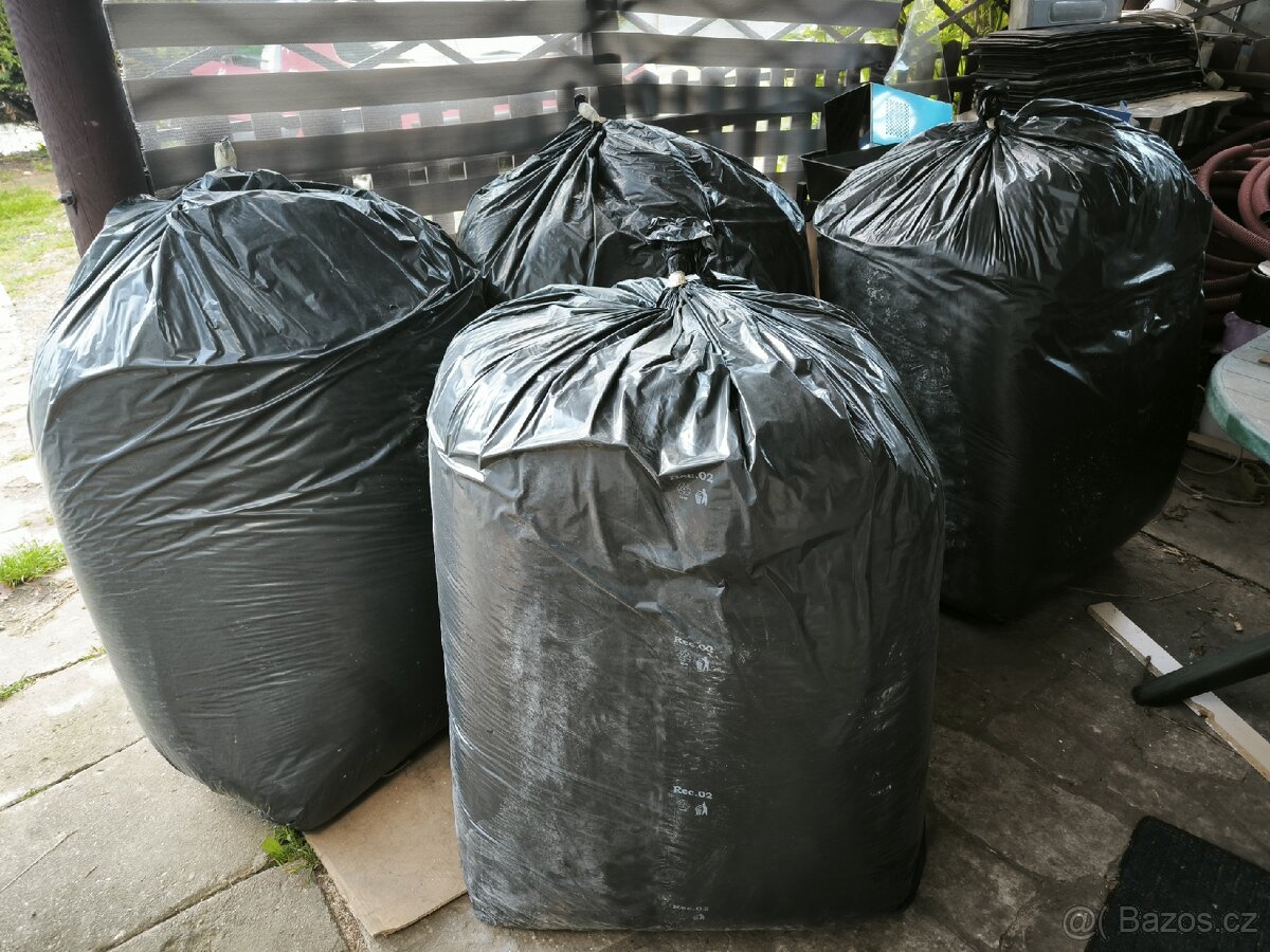 Drcený polystyren