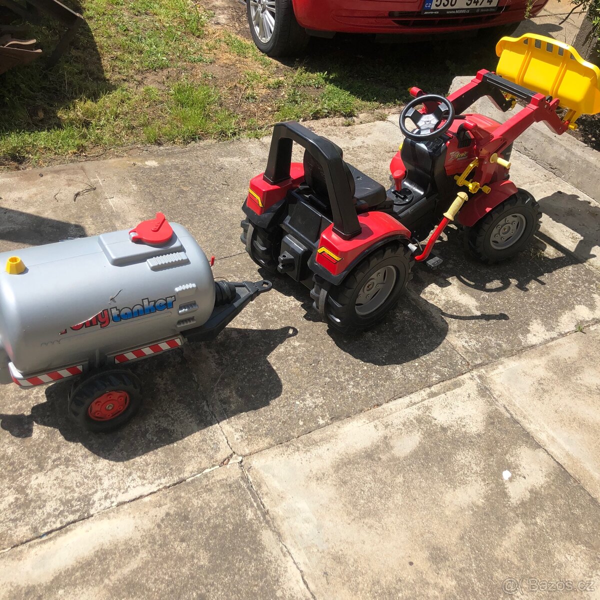 Šlapací traktor Rolly Toys X-Truck s radlicí a cisternou