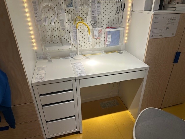 prodám stolek IKEA