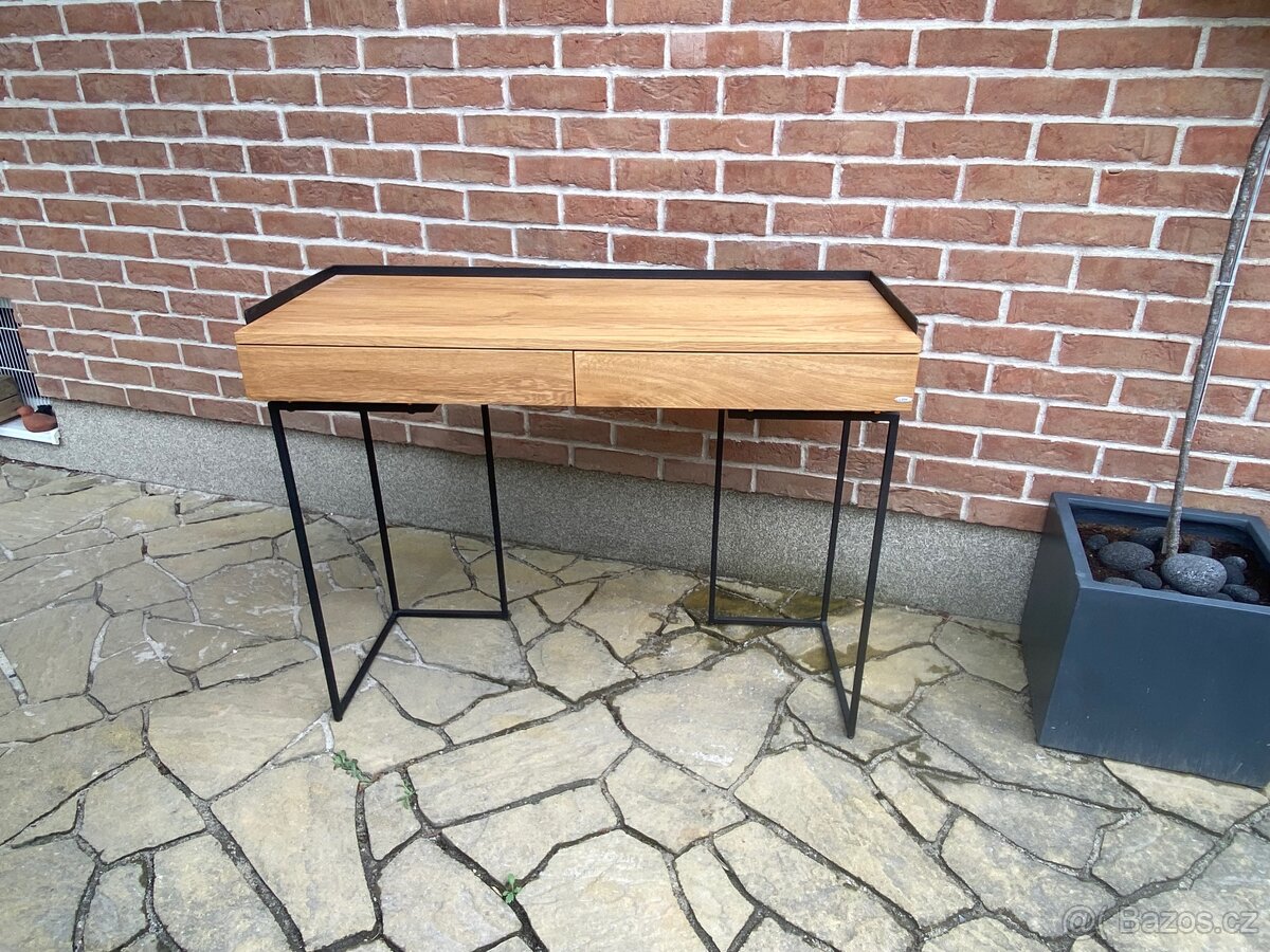 Konzolovy stolek Voglauer
