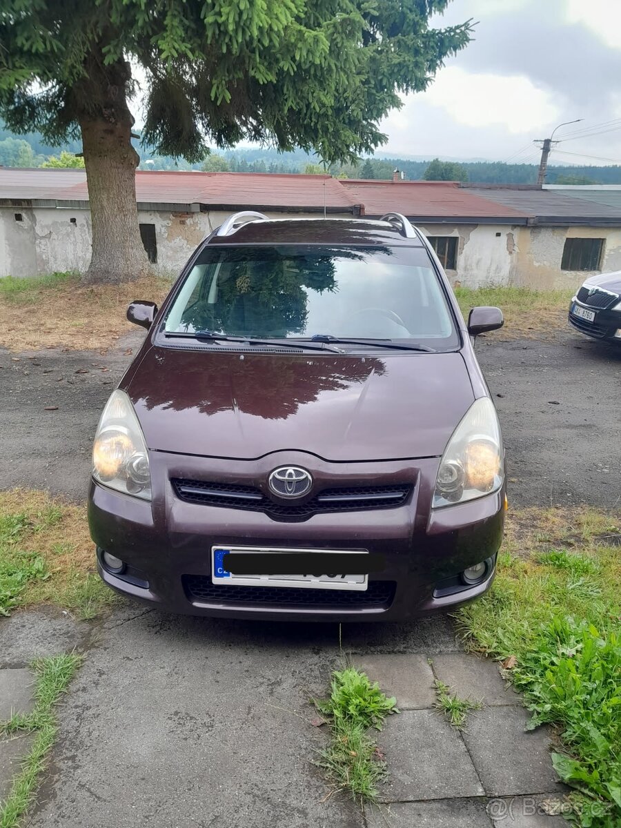 TOYOTA Corolla VERSO 2,2 D4-D