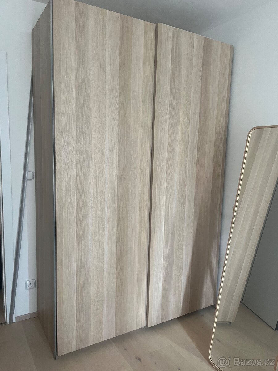 Skříň do ložnice Ikea 150x236cm bíle moř. dub