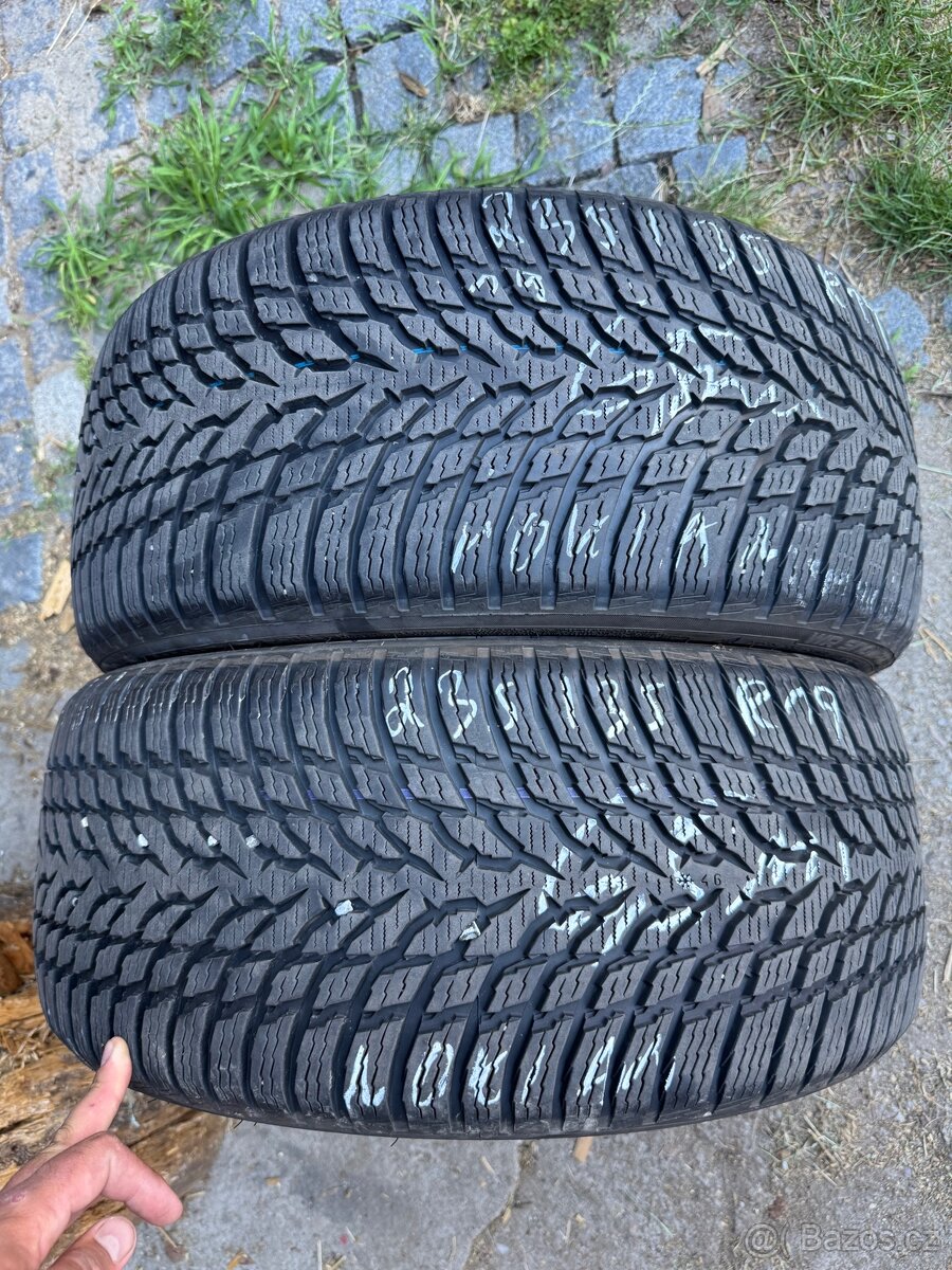 Zimní pneu 2x235/35 R19 Nokian