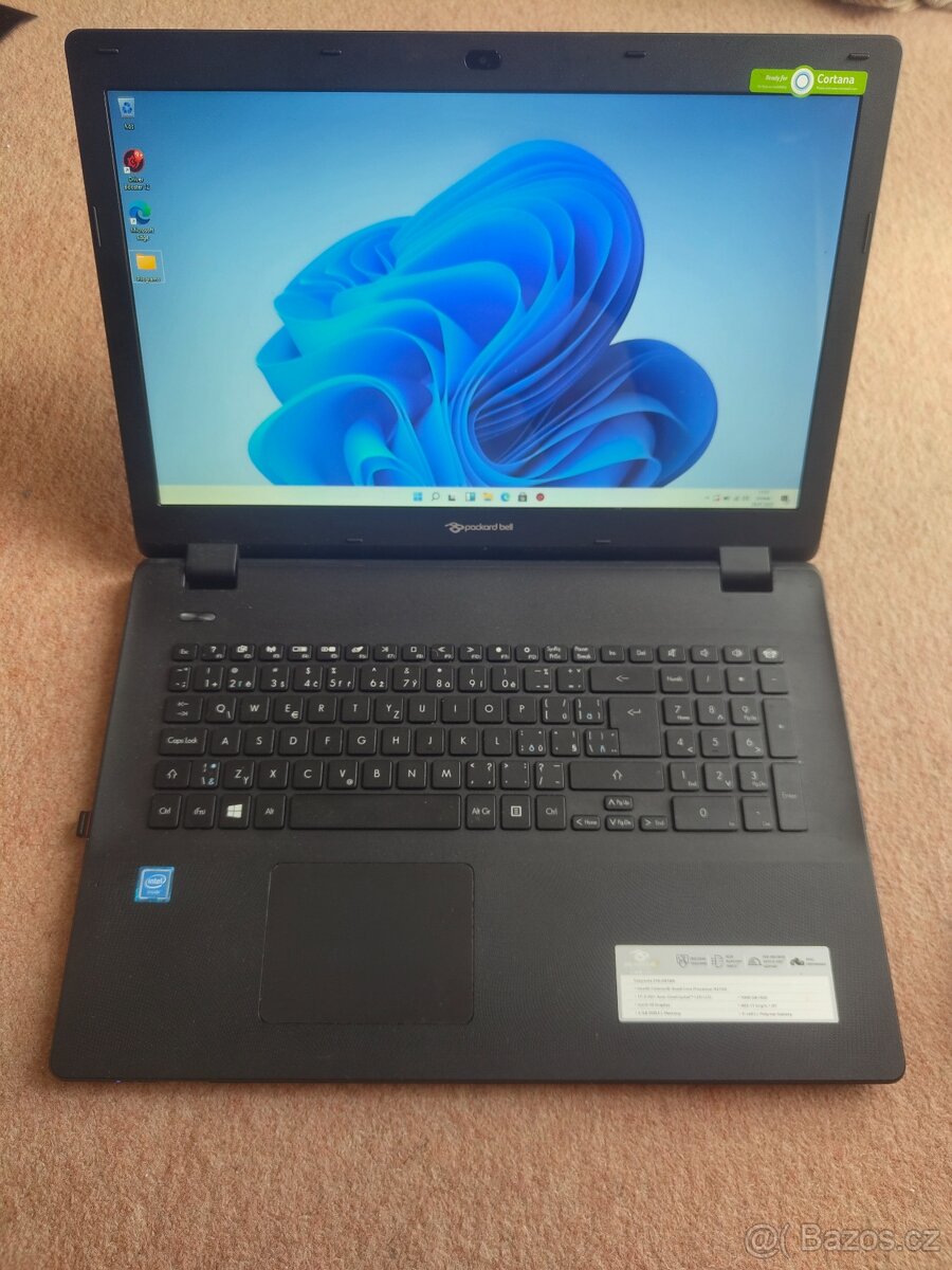 17 palcovy notebook Packard Bell