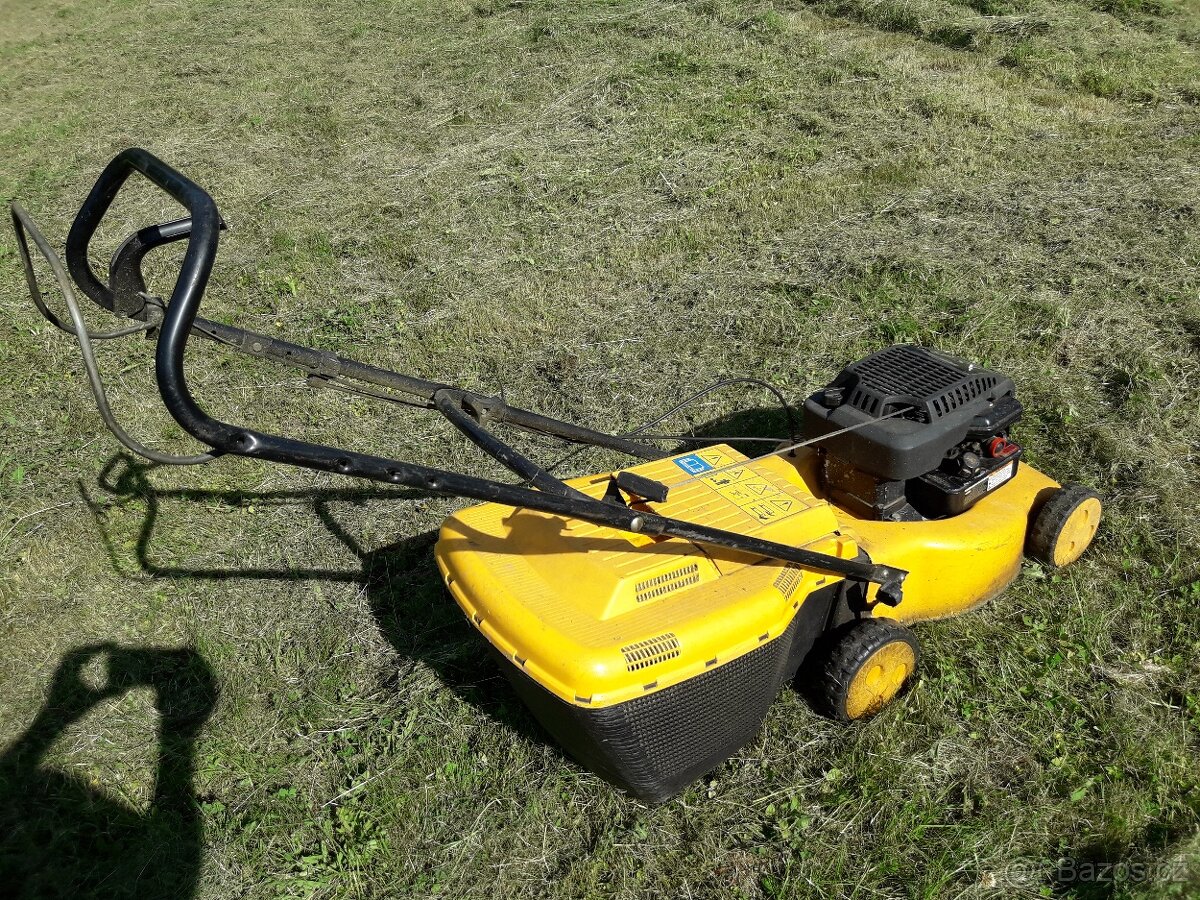 Benzínová sekačka Stiga E451
