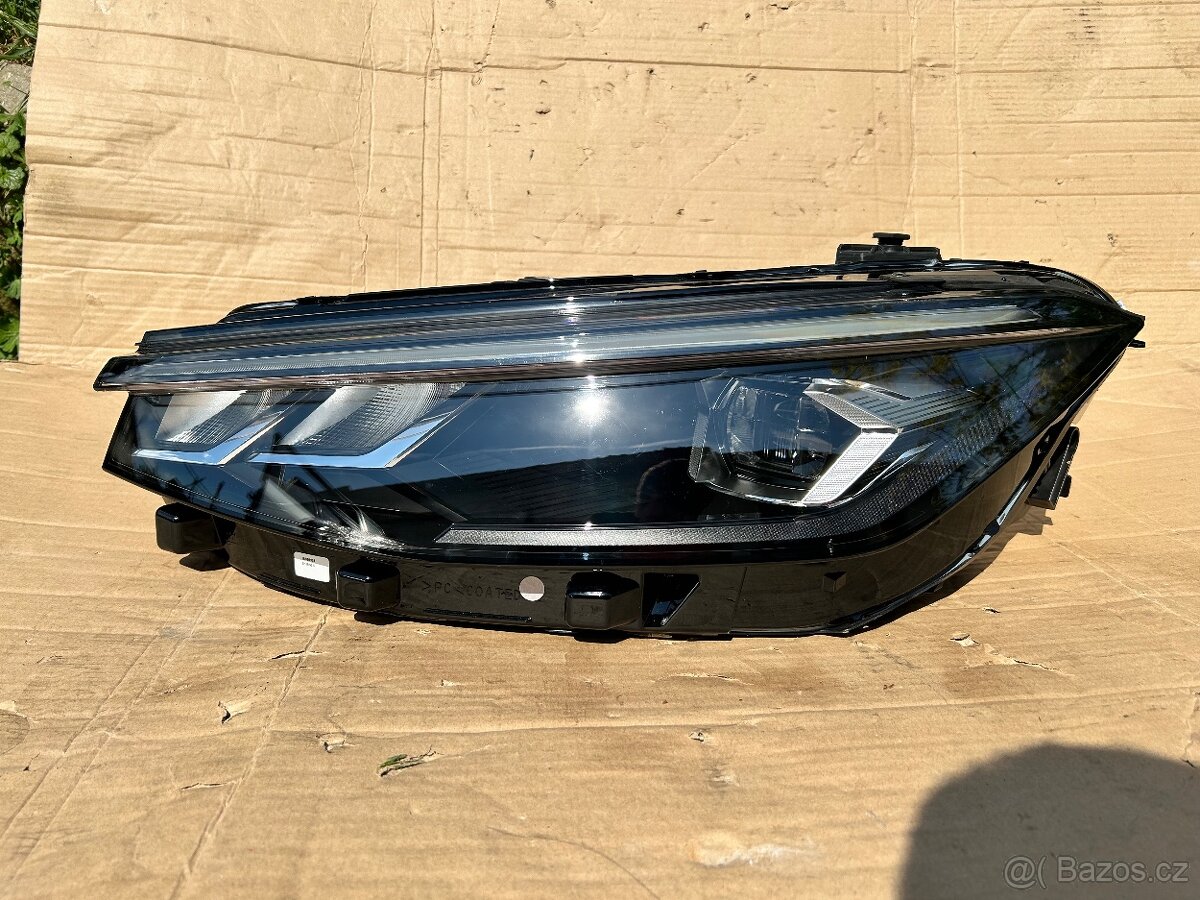 Přední levý LED světlomet Passat B9 3J1941005
