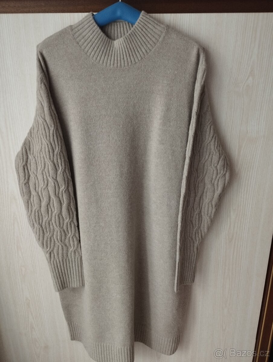 Nové úpletové šaty