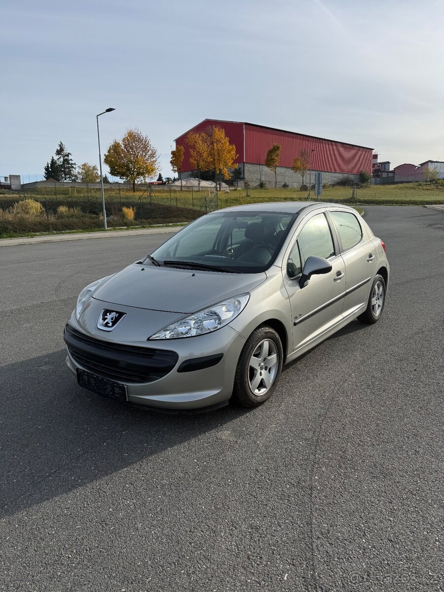 Peugeot 207, 1.4i 70kW, 49 000 km, servis