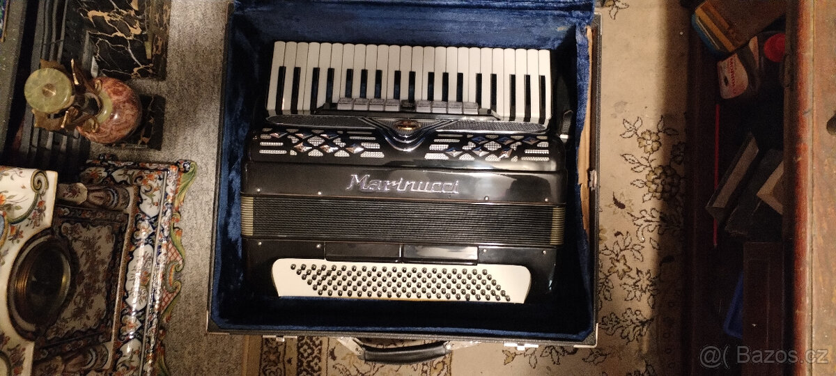 4 hlasá musette harmonika MARINUCCI MODEL 850.