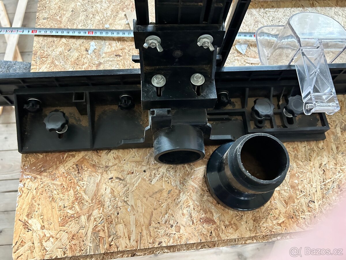 Pravítko na spodní frézku