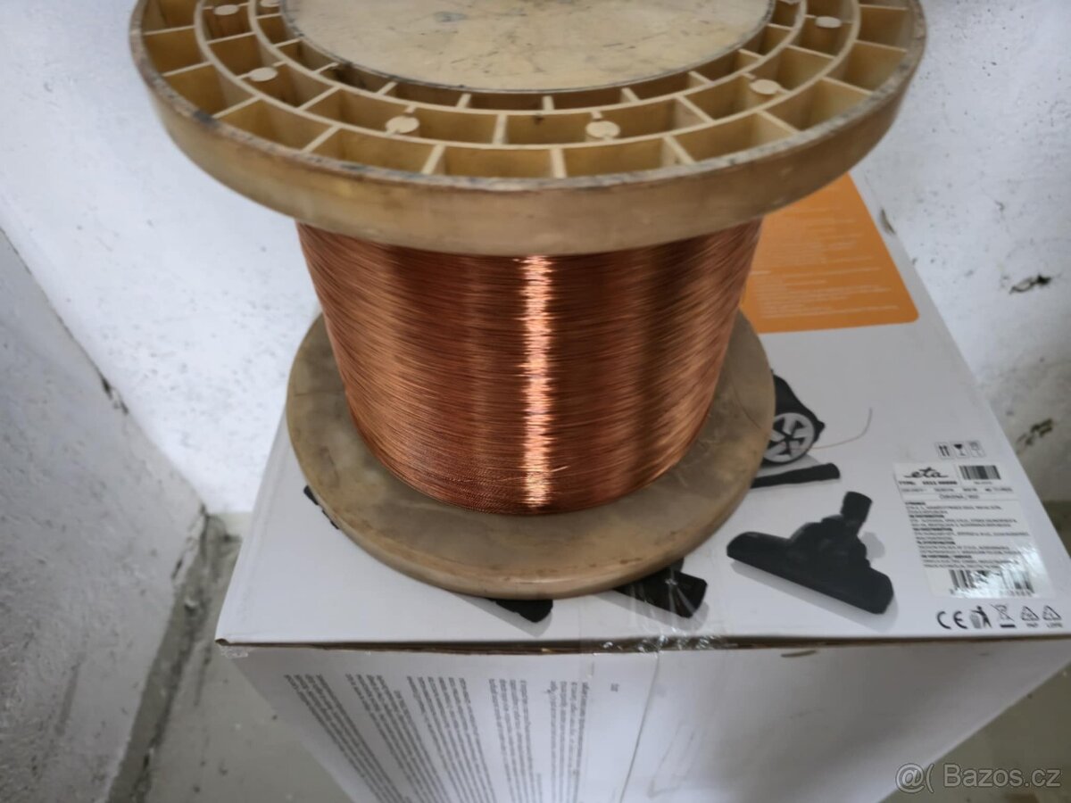 Měděné dráty, cívky cca 30 kg