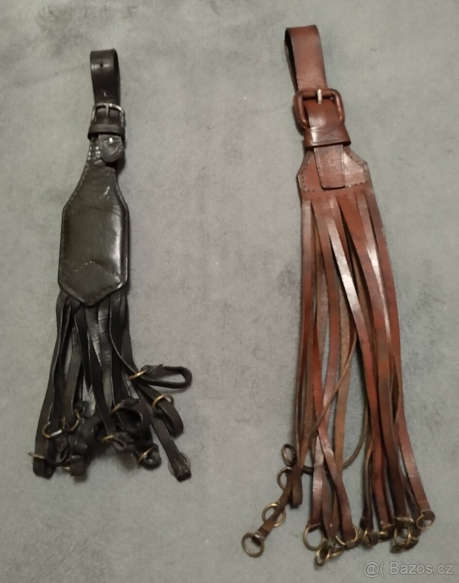 Staré kožené řemínky - myslivost