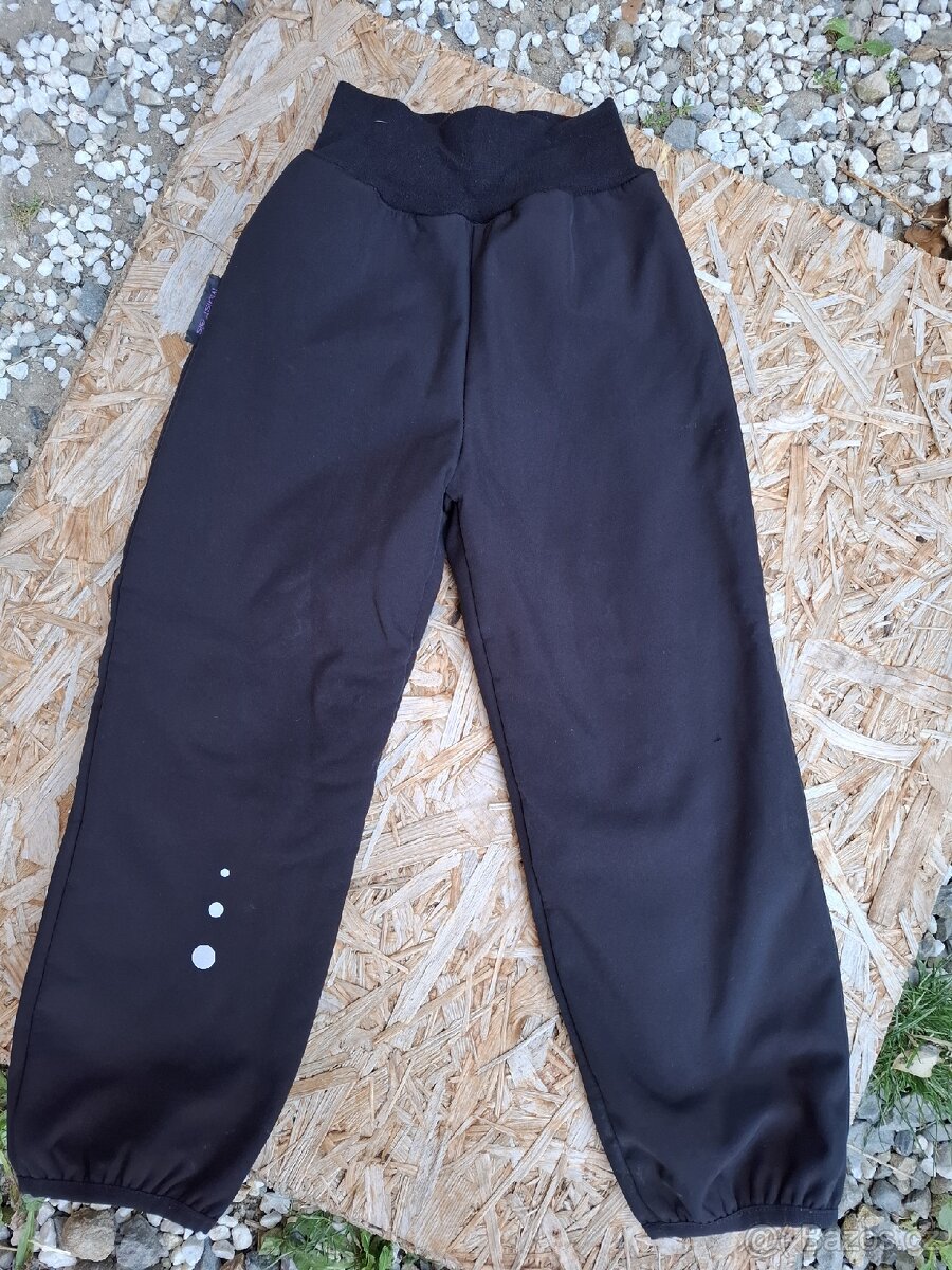 Zimní softshelové kalhoty, vel. 116