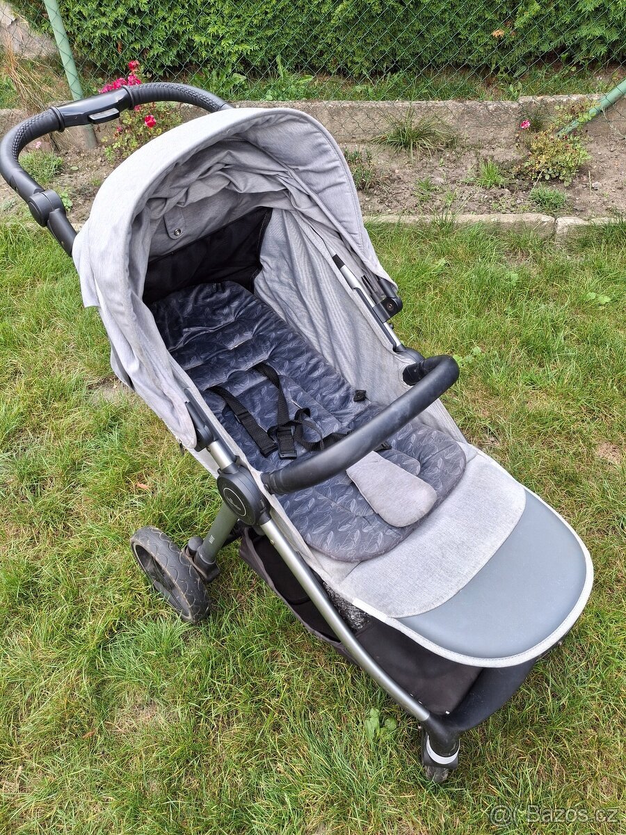 Sportovní kočárek Baby Design Wave