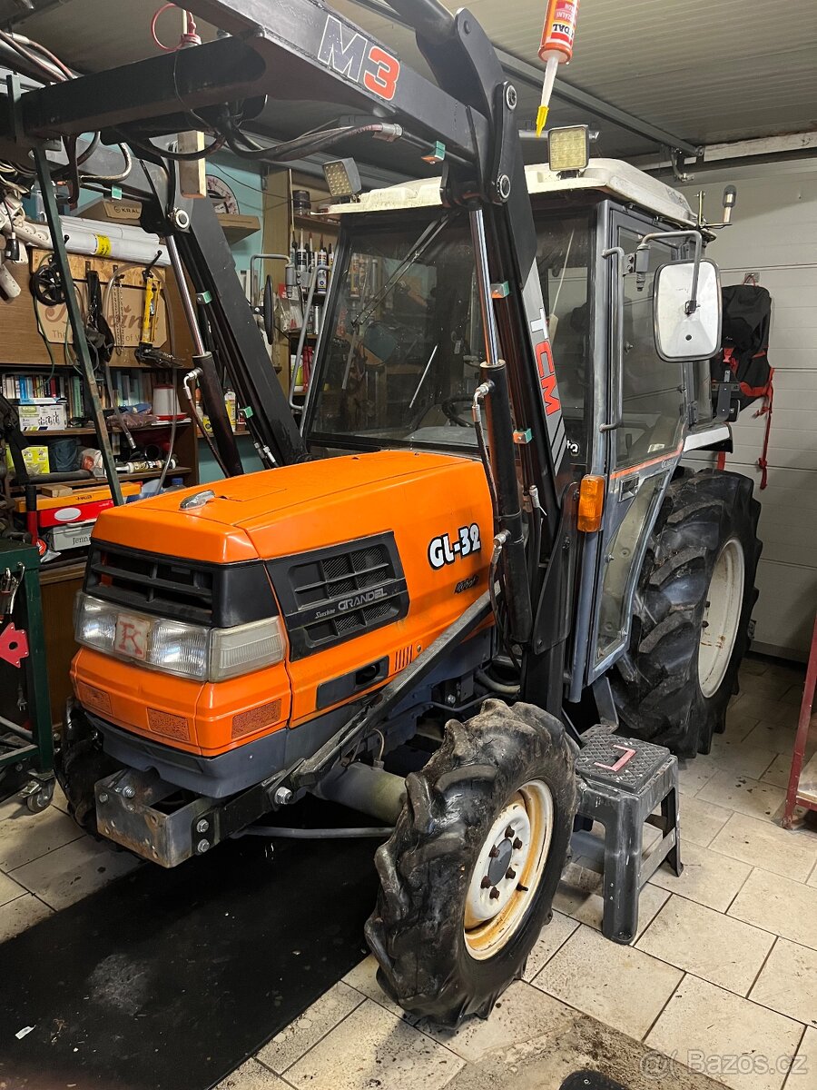 Traktor Kubota GL32