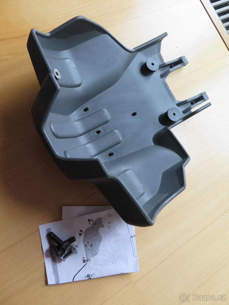 kryt pod motor orig. Yamaha XT660Z,robustní plast,neprasklý
