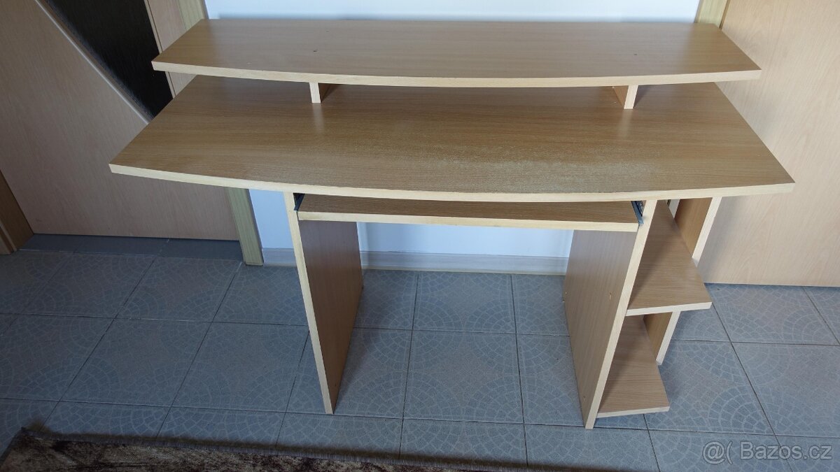 Počítačový stůl + židle