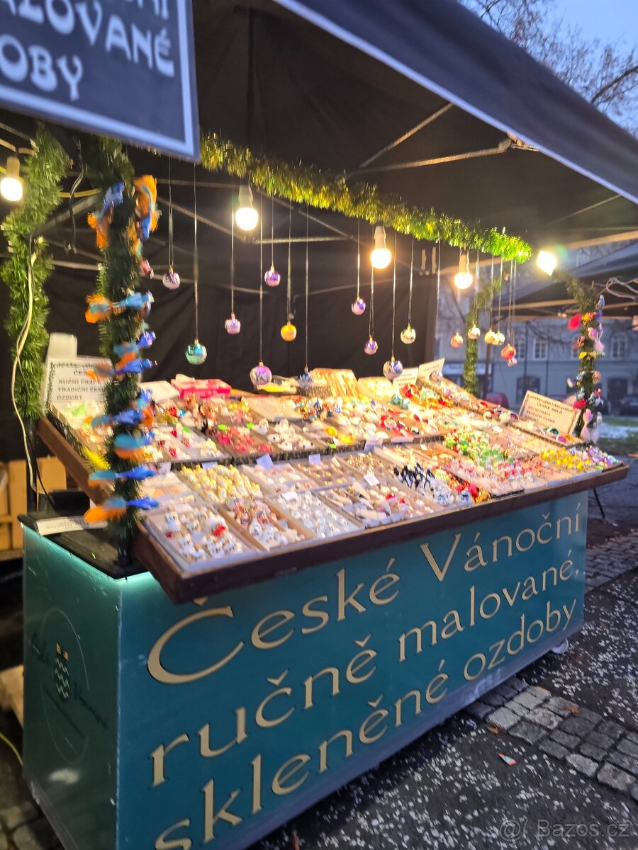 Brigada prodej vánočních ozdob