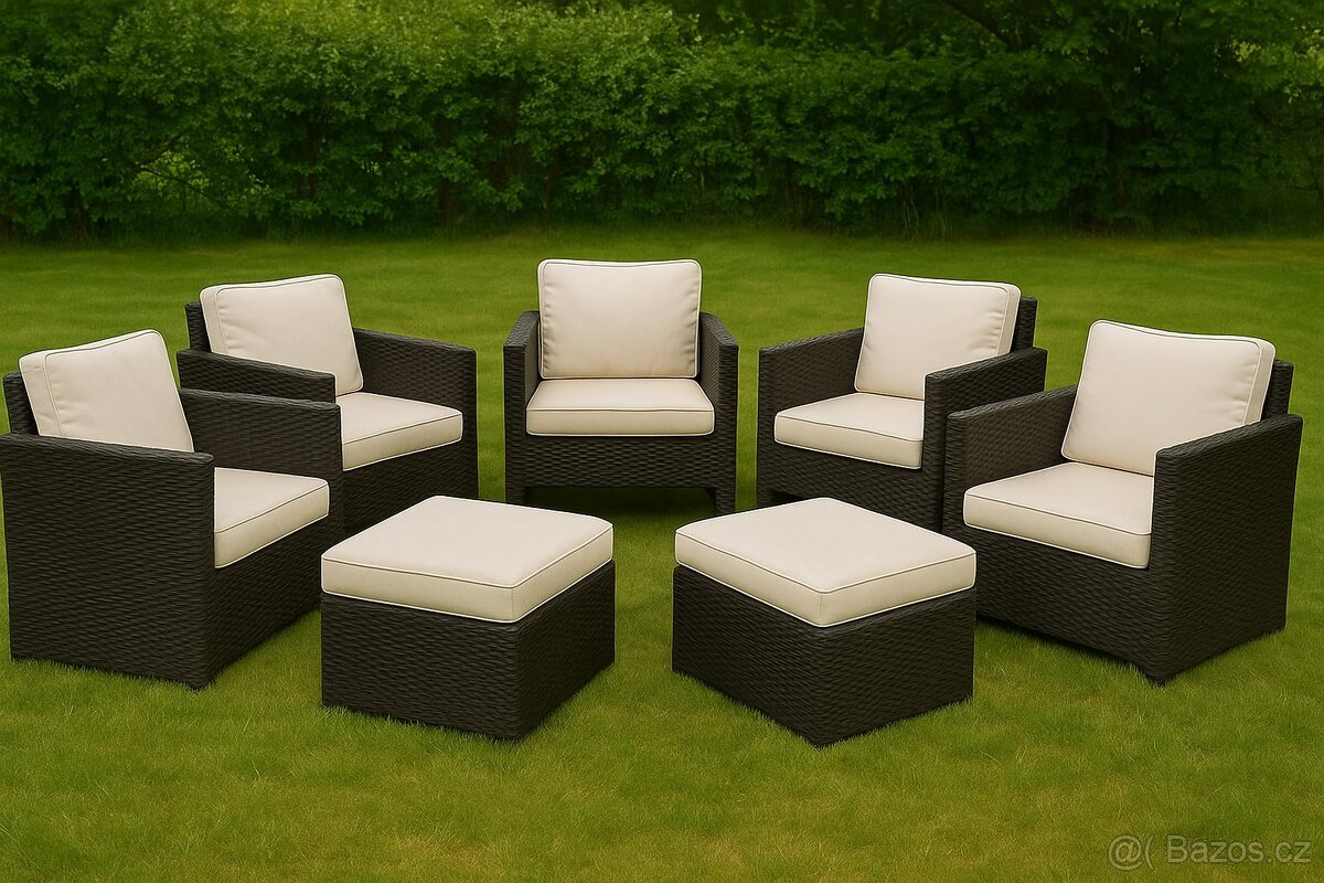 Set ratanových křesel