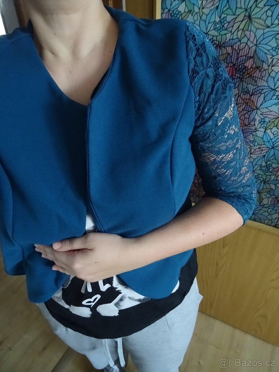 Bolerko, sako s krajkovými rukávy