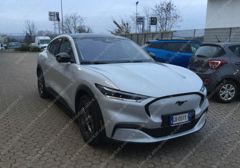 Ford Mustang Mach-E 75,7 kWh RWD STD - DPH