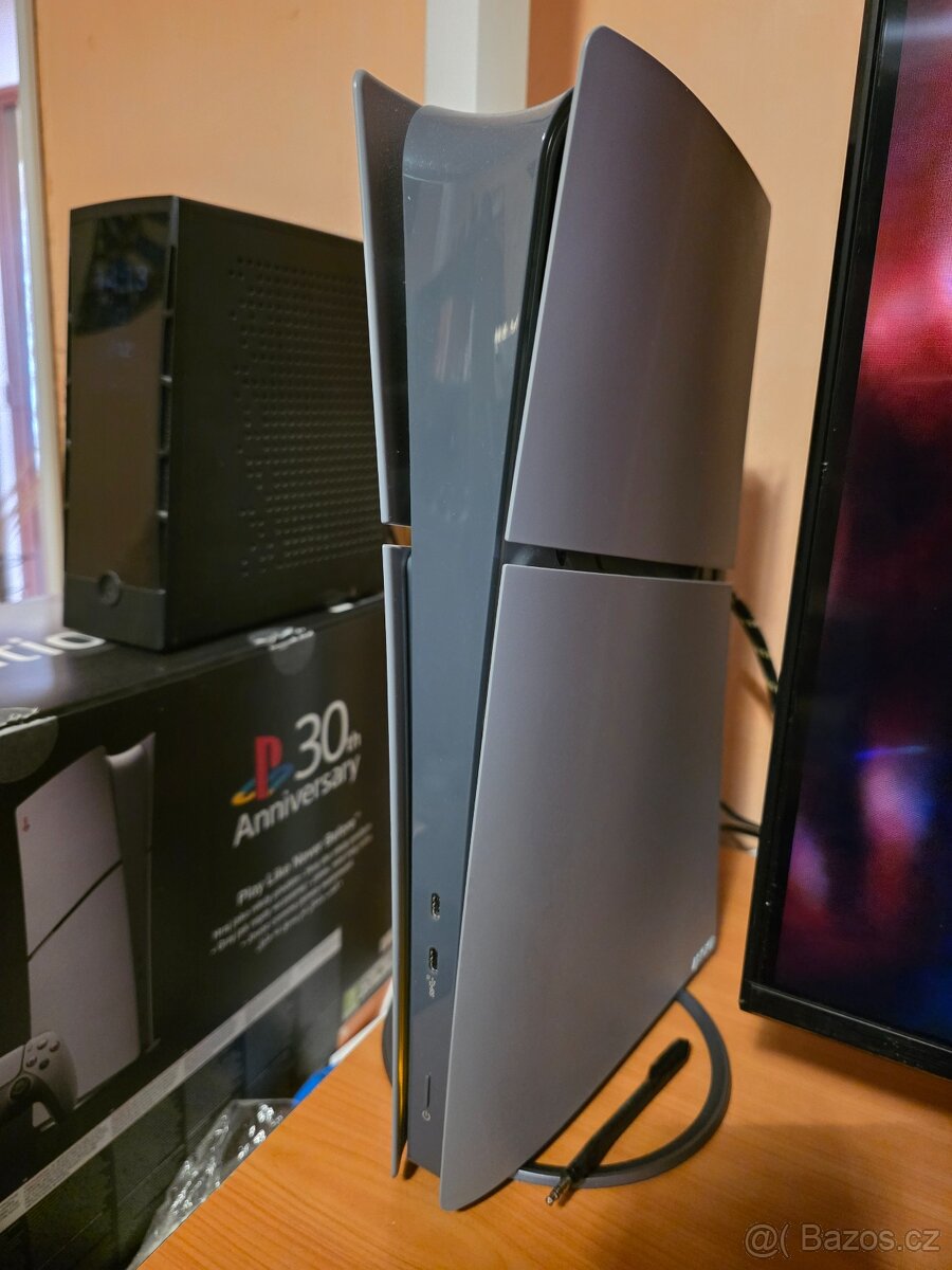 PlayStation 5 30th Anniversary Edition + Logitech G733