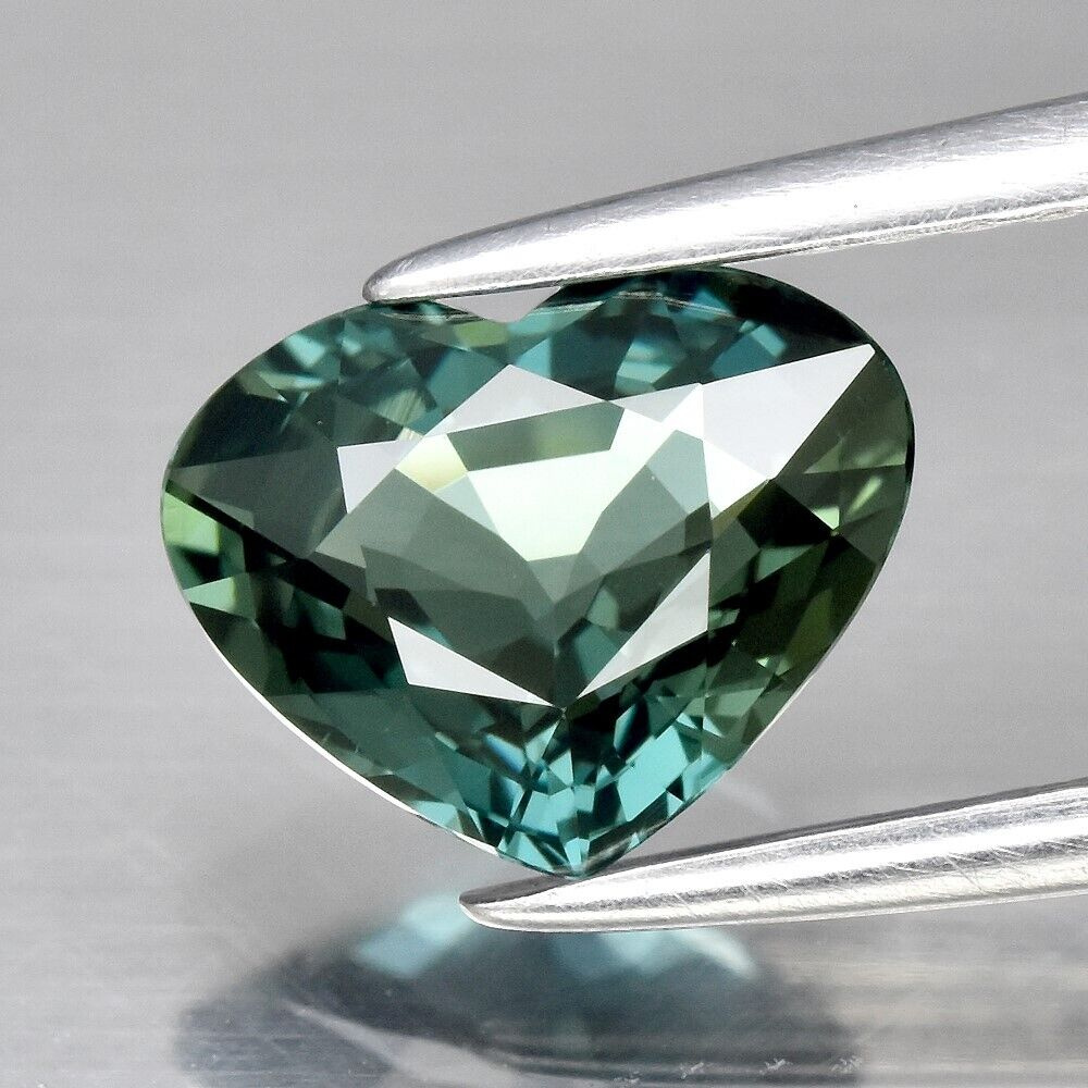 Přírodní safír, GRA certifikát, čistota IF, 1.71ct