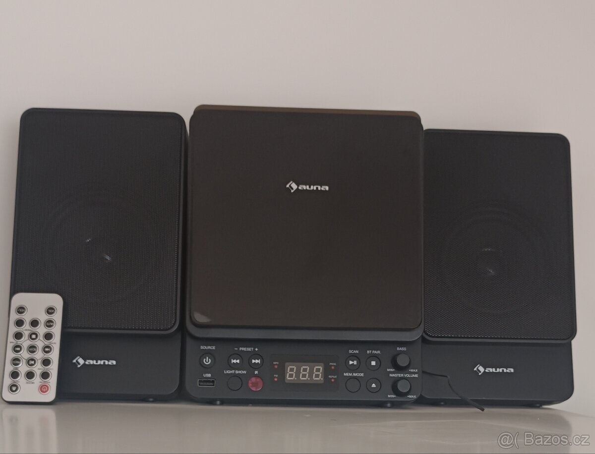 Radio, CD přehrávač a USB