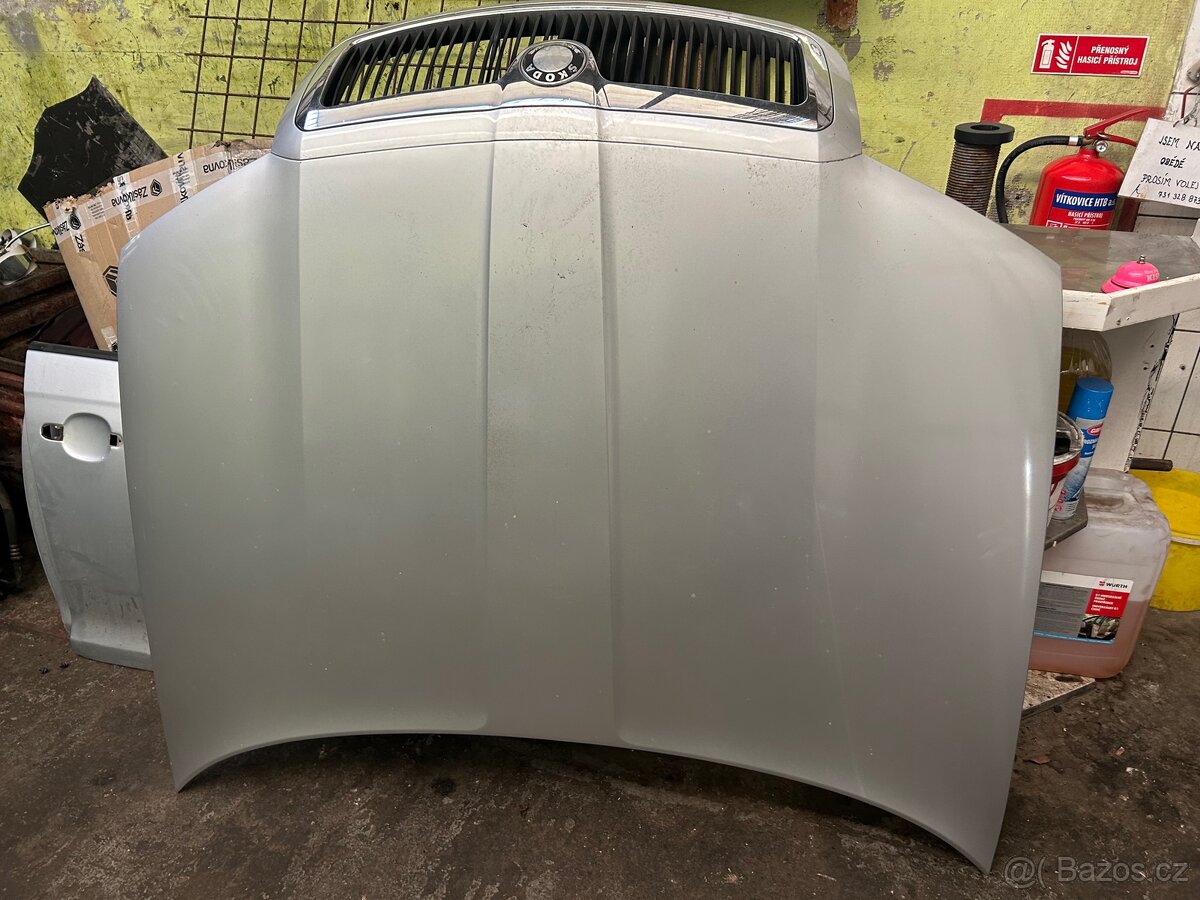 Kapota superb stříbrná barva tel 731328873